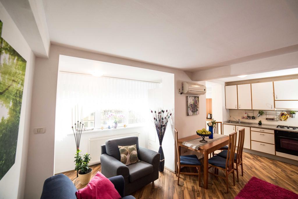 Rox Central Apartments Timisoara Bagian luar foto